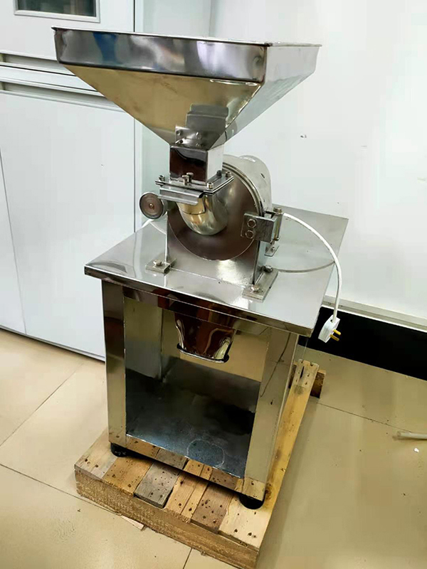 粉碎機(jī).jpg 粉碎機(jī).jpg