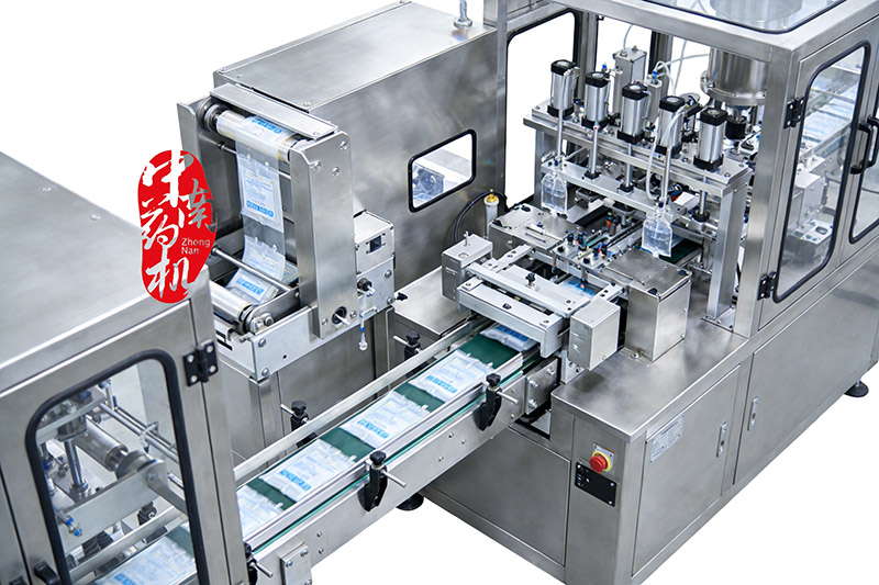 DSYD-01型非PVC膜軟袋大輸液生產設備